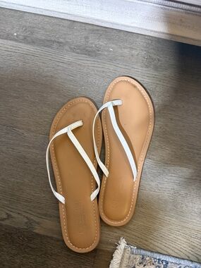 Women’s Tan Footbed Sandals with White Straps